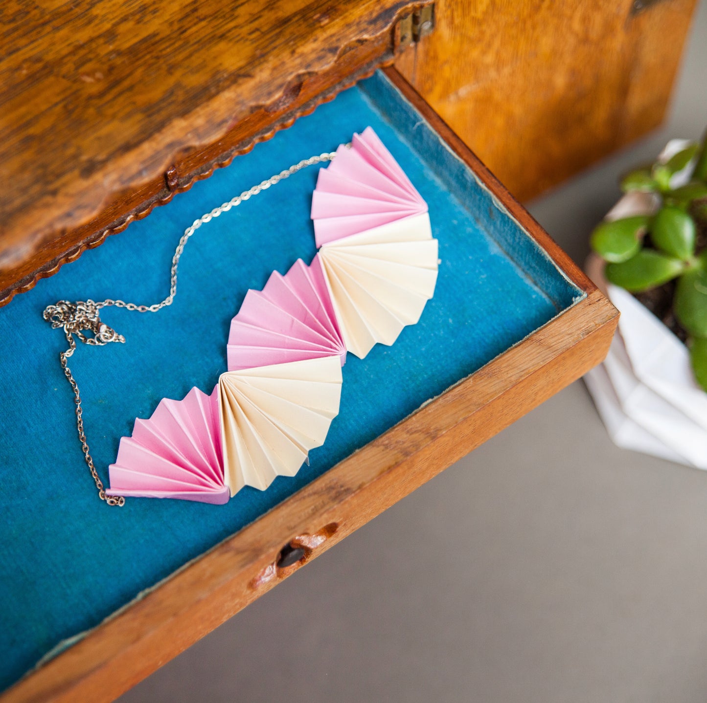 Online Course: Origami Clamshell Necklace